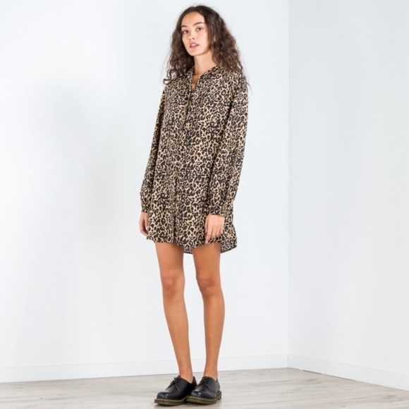 Volcom Dresses & Skirts - VOLCOM Button Front Dress Shirt • Cheetah Animal Print • XL
